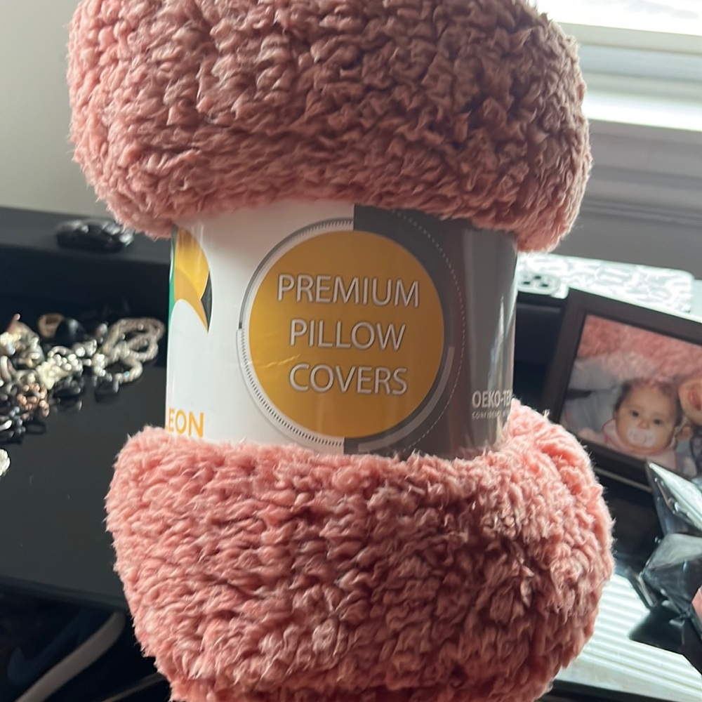 Pink Sherpa Pillow Covers (2pk)
